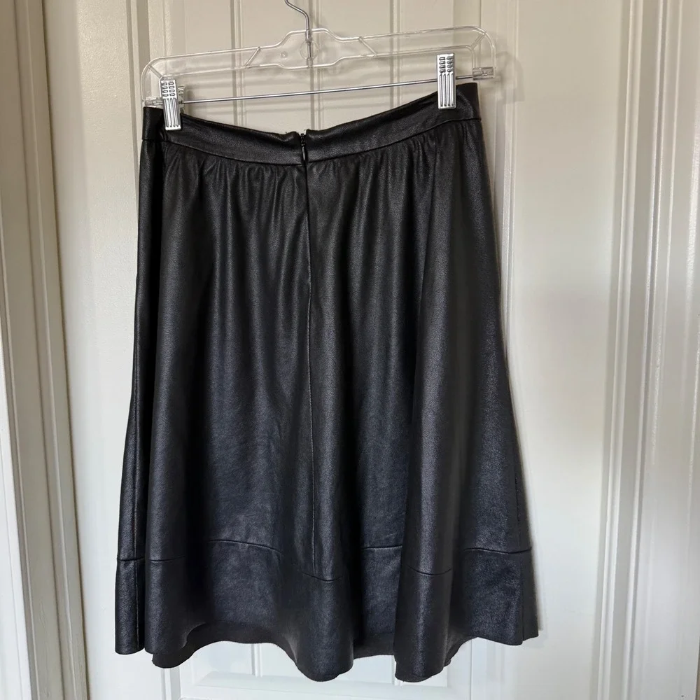 Search for Sanity Black Faux Leather A-Line Midi Skirt with Pockets Size 4‎